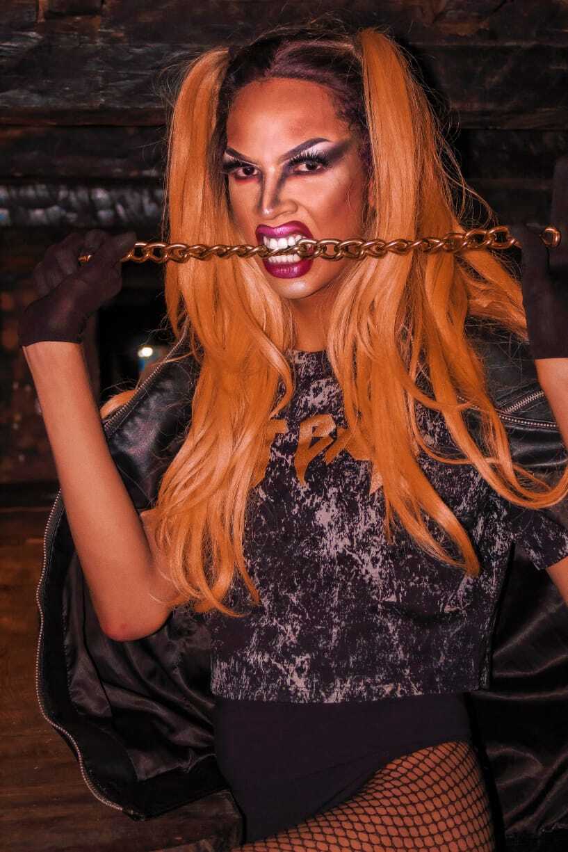 Alma Trevosa, conceito criado para um galpão abandonado. Arte Drag. Fotografia [817x1225 px].